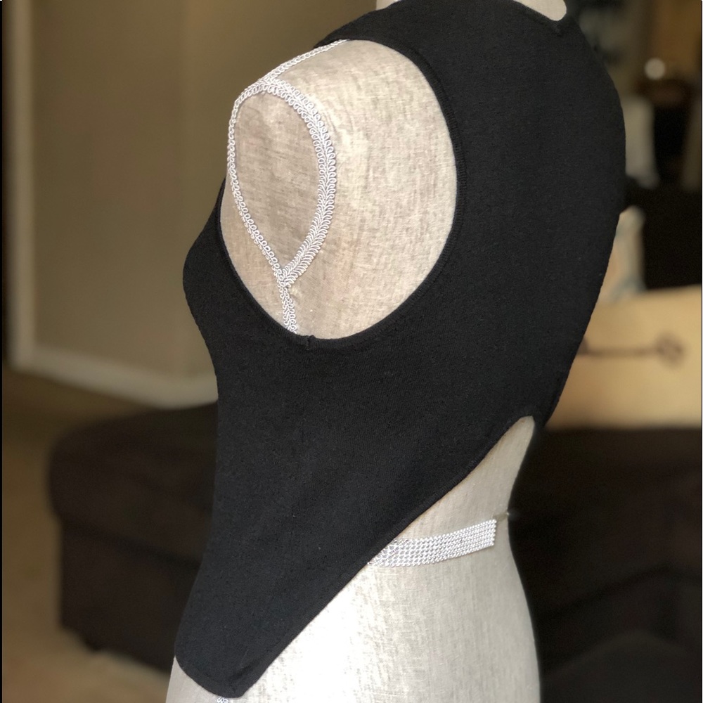 Brandy Melville sleeveless shirt